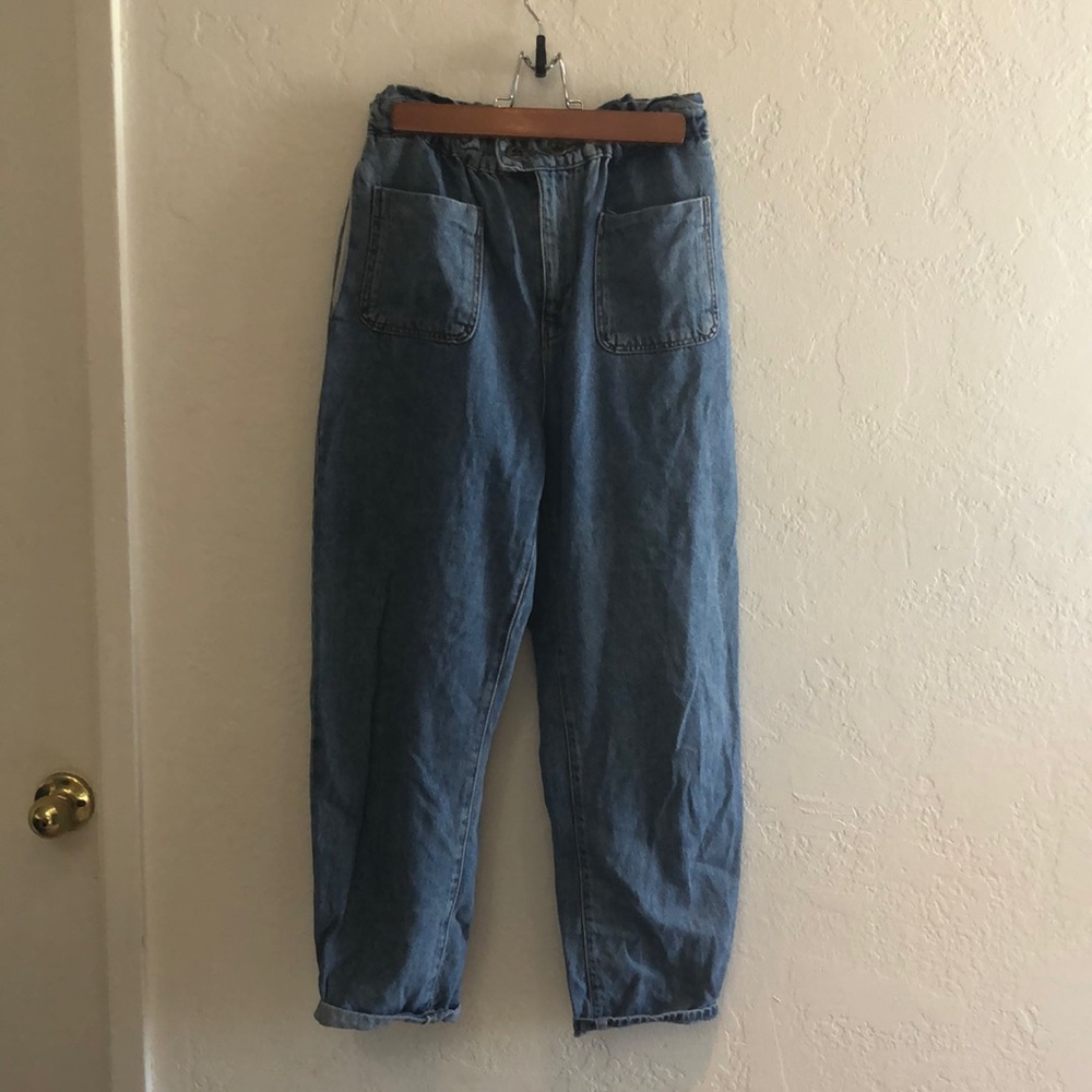 Zara | High-Rise Waist Mom Jeans with Pockets